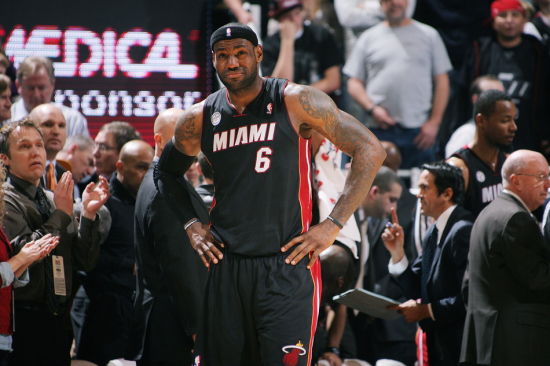 详解职业球员对棒球手套皮革“油分”的控制